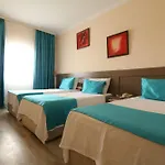 Sky Vela & Hotell