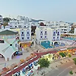 Hotell Sky Vela & Gümbet