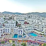 Hotell Sky Vela & 3*