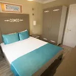 Sky Vela & Hotell