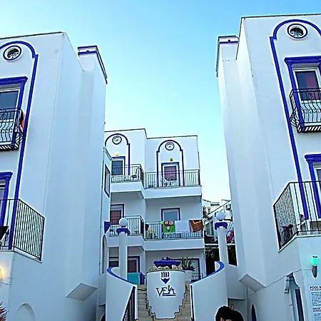 Sky Vela & מלון גומבט