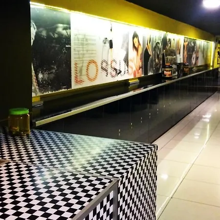 Sky Vela & ホテル 3*