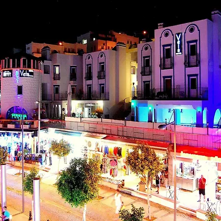 Sky Vela & 3* グムベット