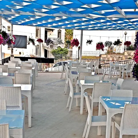 Sky Vela & グムベット