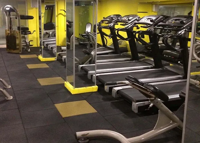 Sky Vela & Szálloda 3*