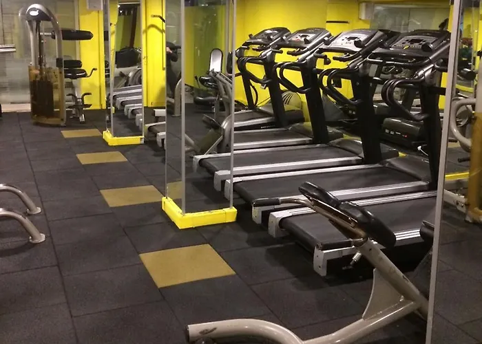 Sky Vela & Szálloda