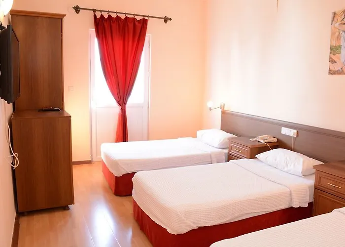 Sky Vela & Szálloda